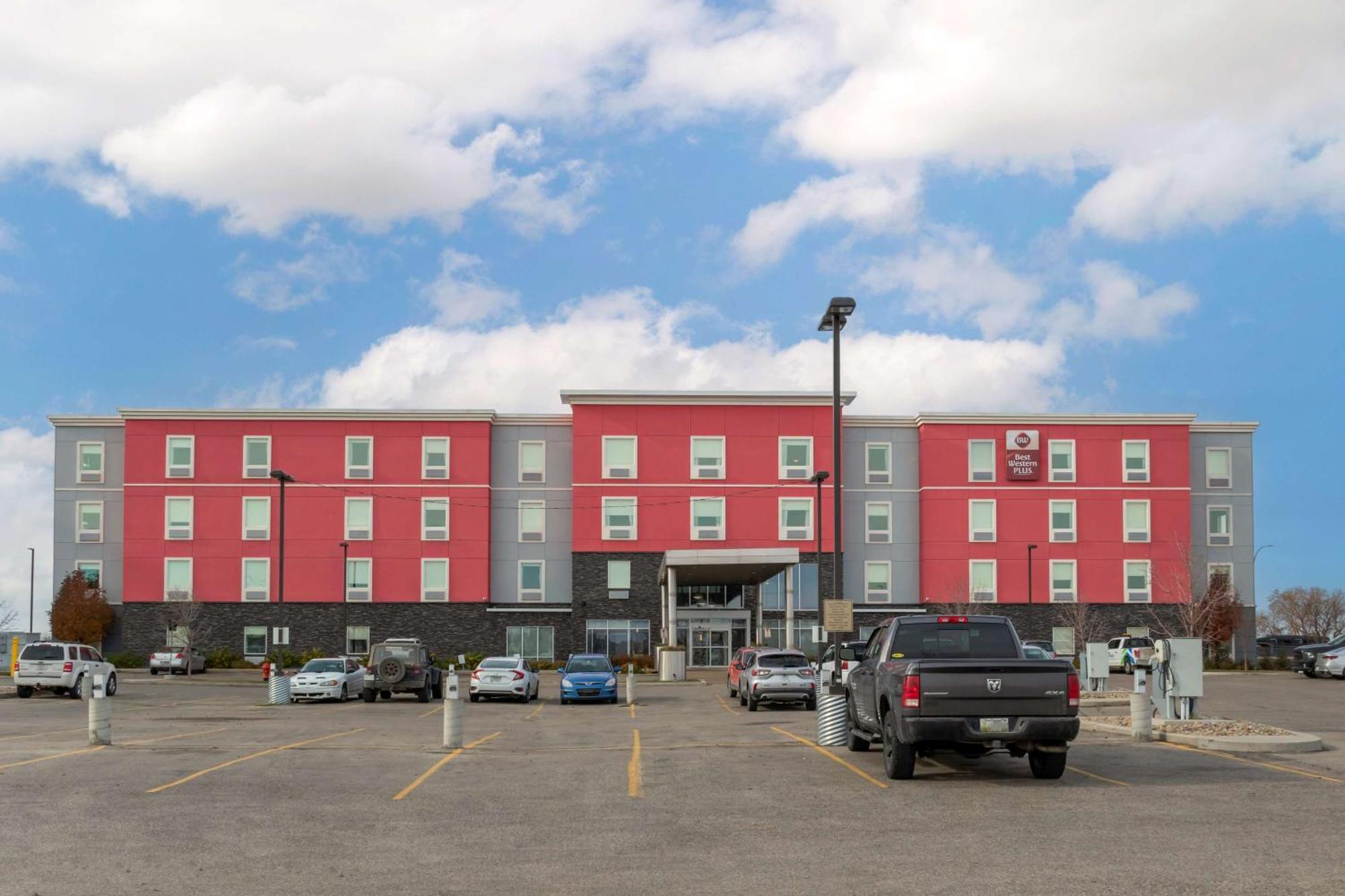 Best Western Plus Airport Inn & Suites Saskatoon Eksteriør bilde