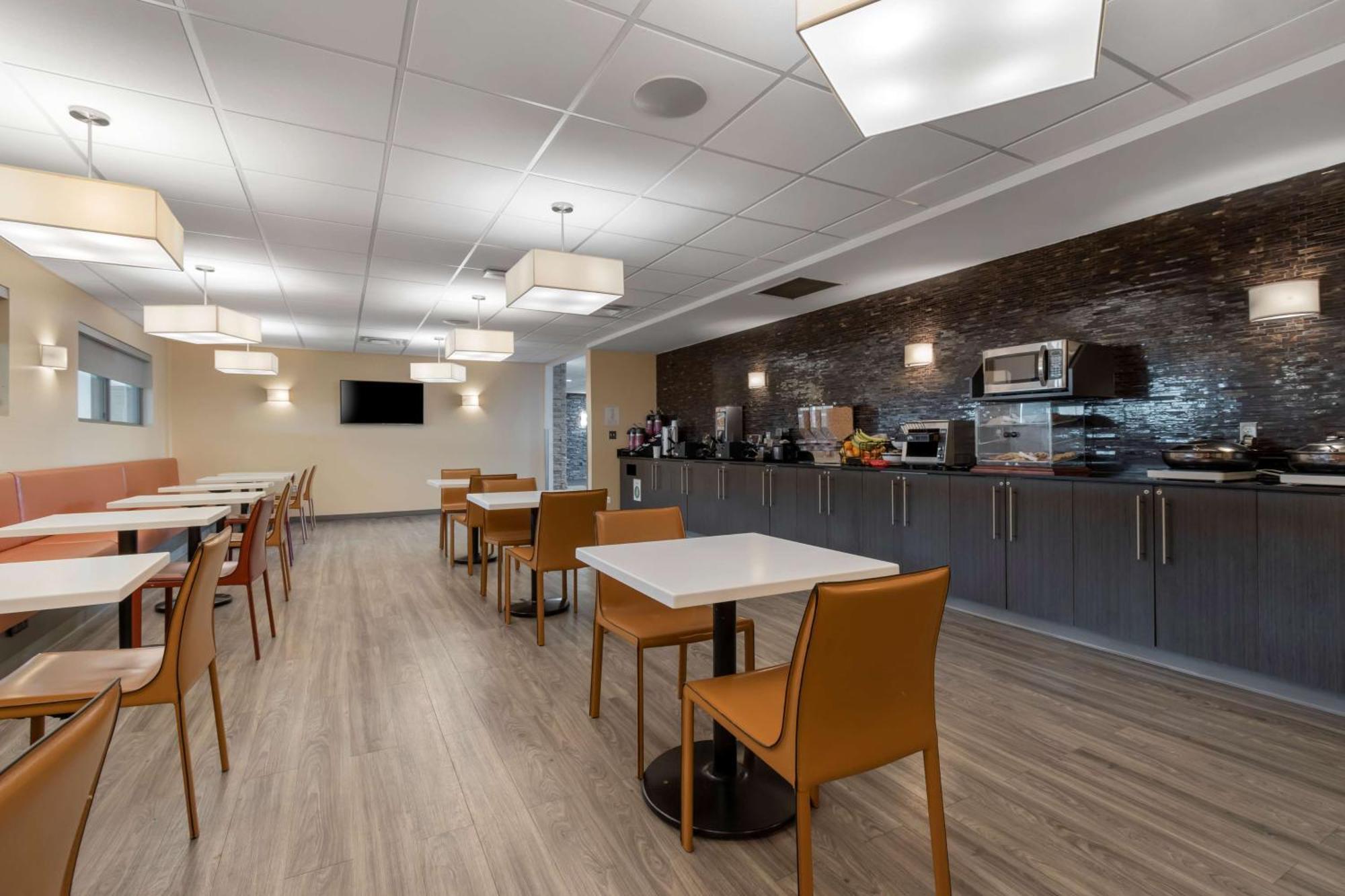 Best Western Plus Airport Inn & Suites Saskatoon Eksteriør bilde