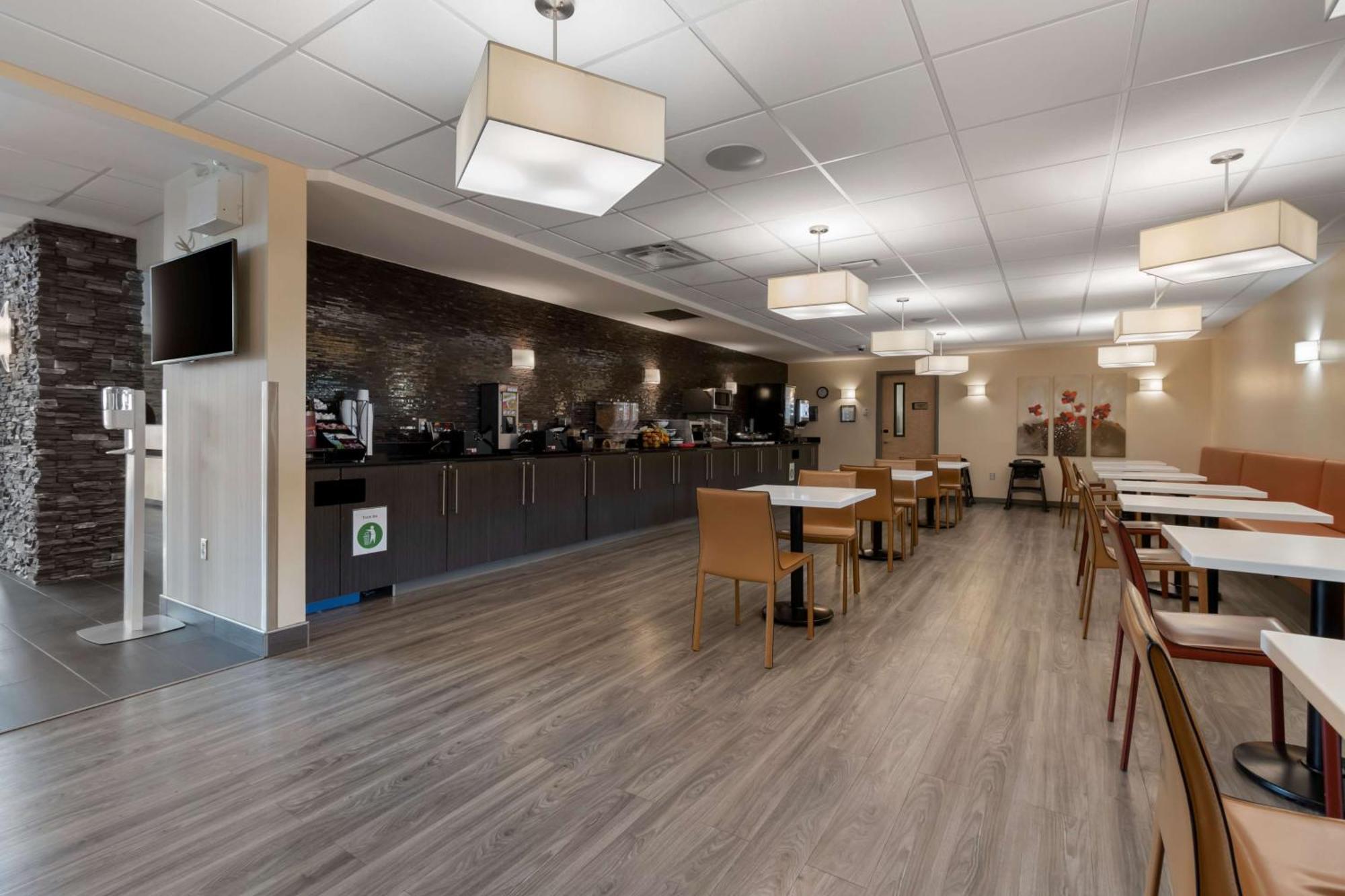 Best Western Plus Airport Inn & Suites Saskatoon Eksteriør bilde