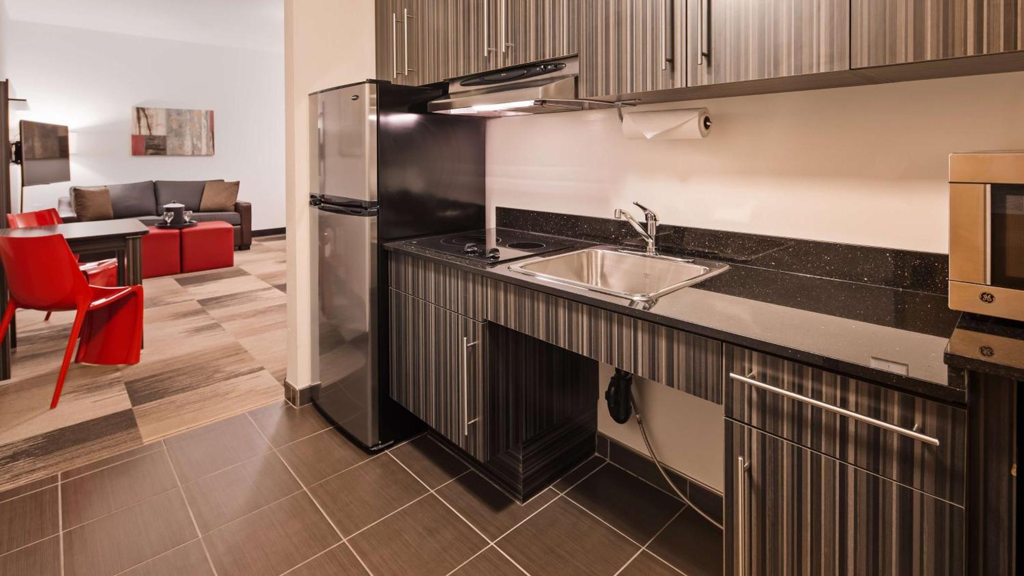 Best Western Plus Airport Inn & Suites Saskatoon Eksteriør bilde