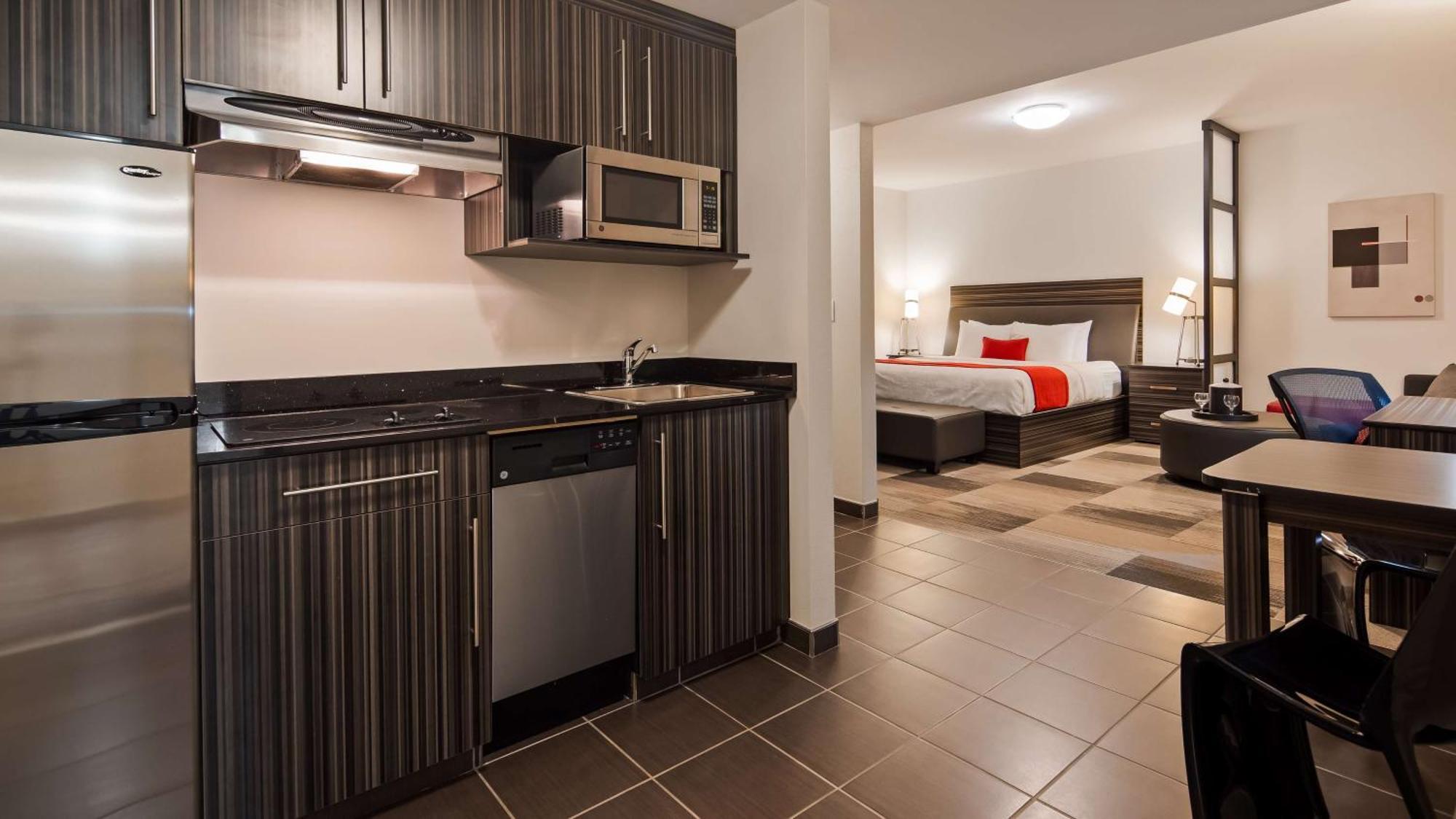 Best Western Plus Airport Inn & Suites Saskatoon Eksteriør bilde