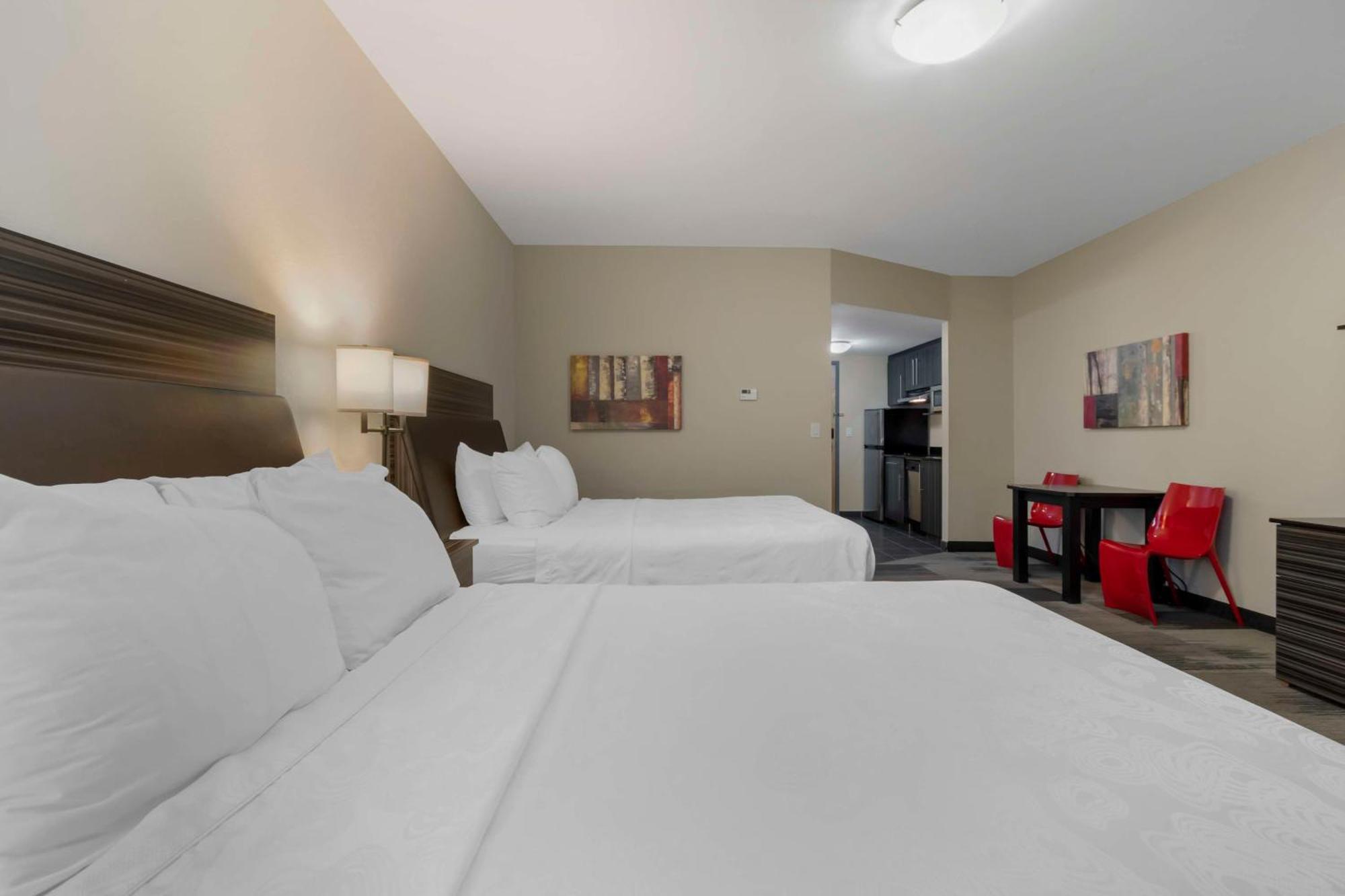 Best Western Plus Airport Inn & Suites Saskatoon Eksteriør bilde