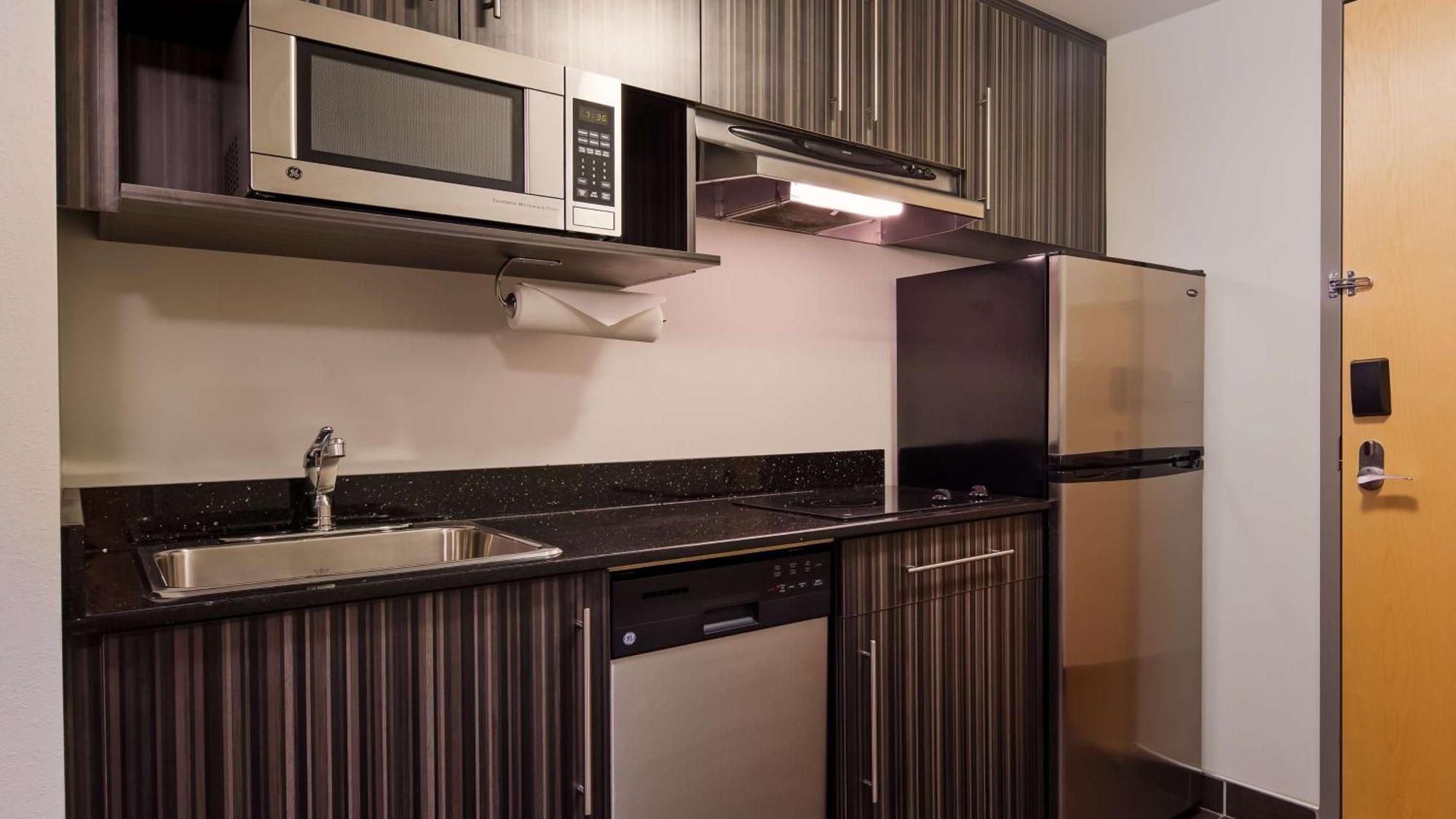 Best Western Plus Airport Inn & Suites Saskatoon Eksteriør bilde