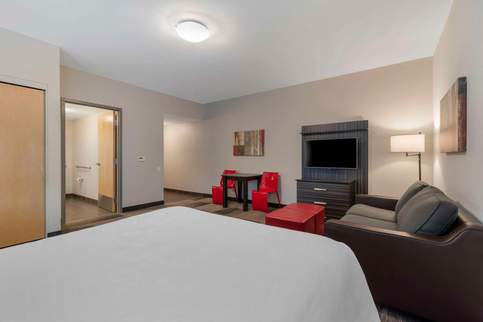 Best Western Plus Airport Inn & Suites Saskatoon Eksteriør bilde